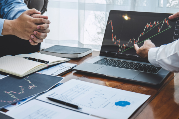 Rodrigo Balassiano analisa como estruturar fundos com ativos de ciclo sazonal mantendo liquidez e previsibilidade.