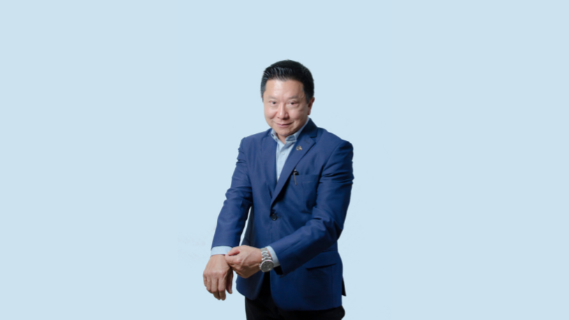 O Dr. Milton Seigi Hayashi orienta sobre como a prótese de panturrilha proporciona proporção e definição estética às pernas.