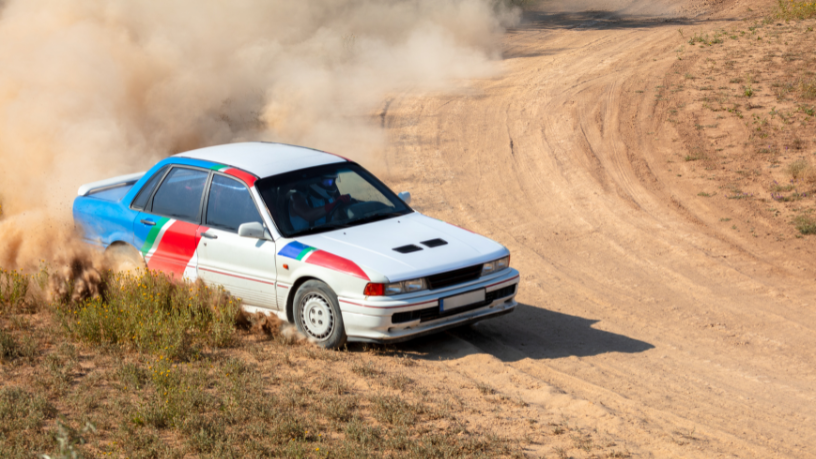 Teciomar Ábila apresenta os rallys mais extremos do planeta, onde coragem e velocidade desafiam todos os limites.
