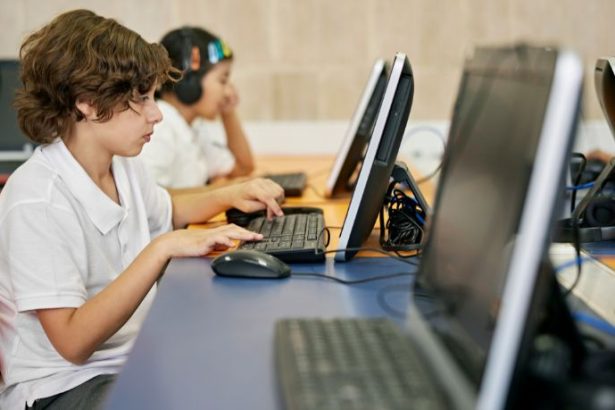 Transformação Educacional em Santa Catarina: Como os R$3,6 Bilhões em Infraestrutura e Tecnologia Podem Redefinir o Ensino